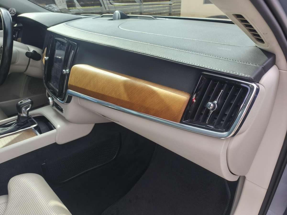 Volvo S90, 2.0 l., Седан