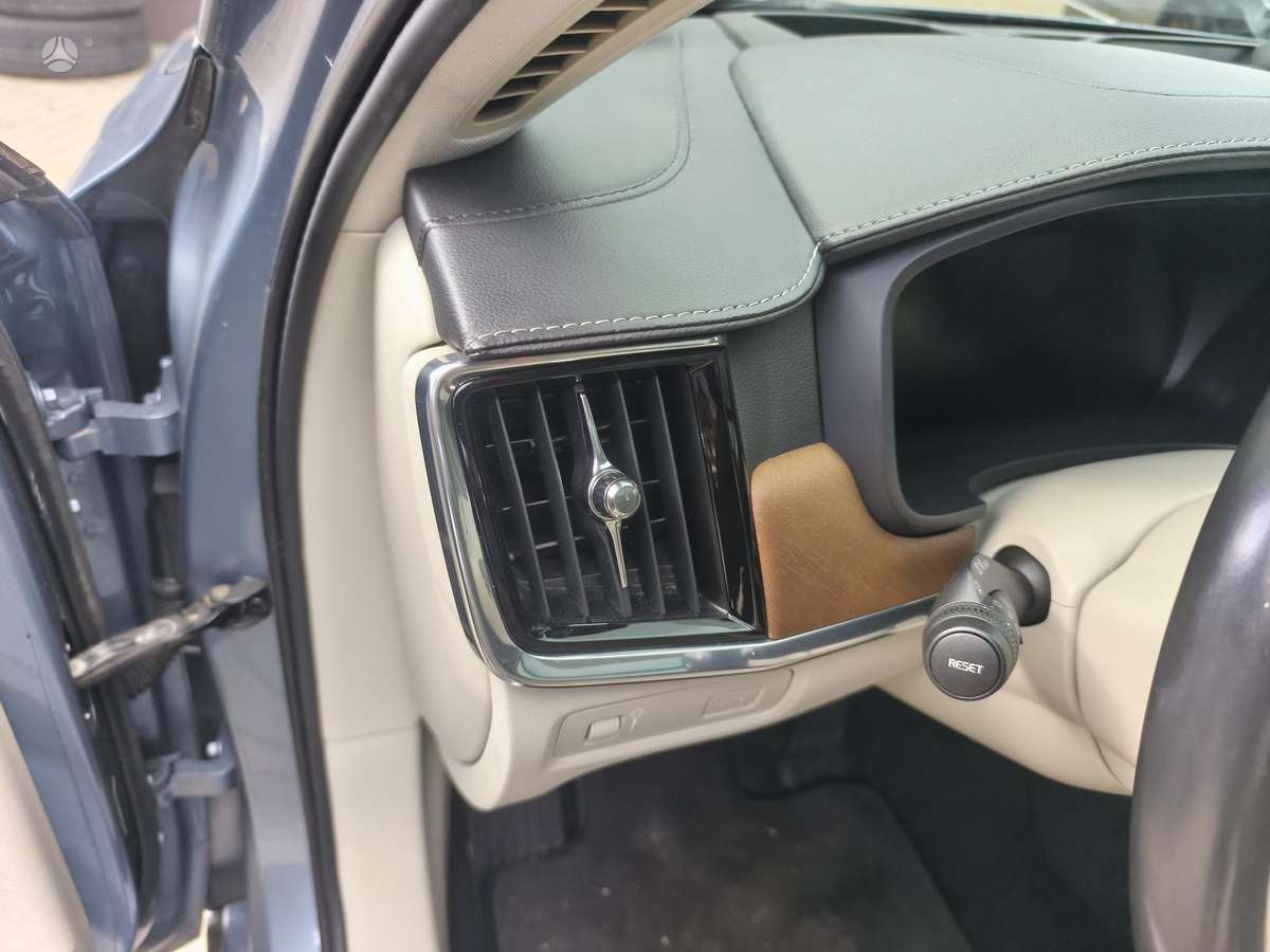 Volvo S90, 2.0 l., Седан