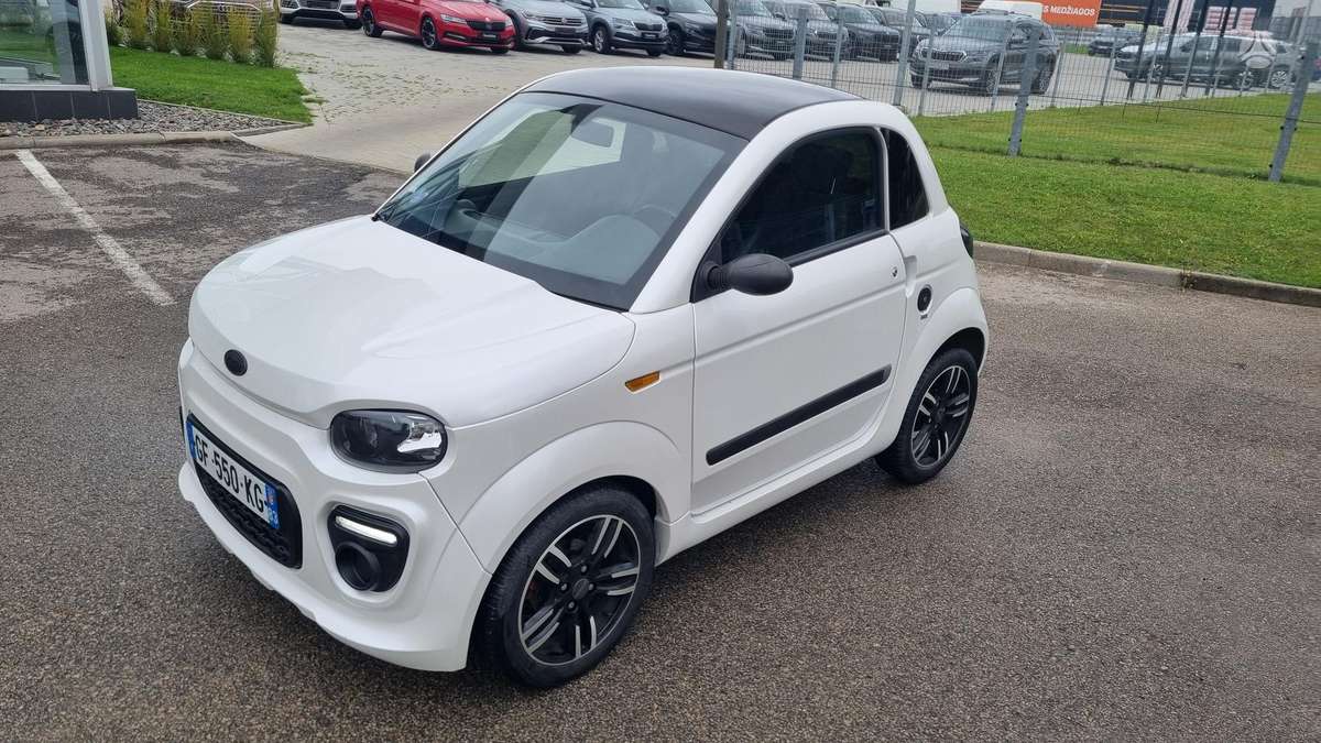 Microcar DUE, 0.5 l., Хэтчбек