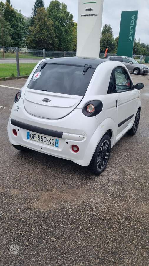 Microcar DUE, 0.5 l., Хэтчбек