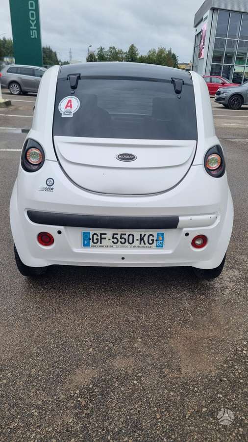 Microcar DUE, 0.5 l., Хэтчбек
