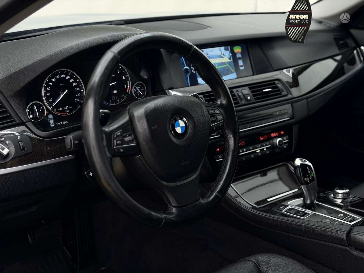 BMW 528, 2.0 l., Седан