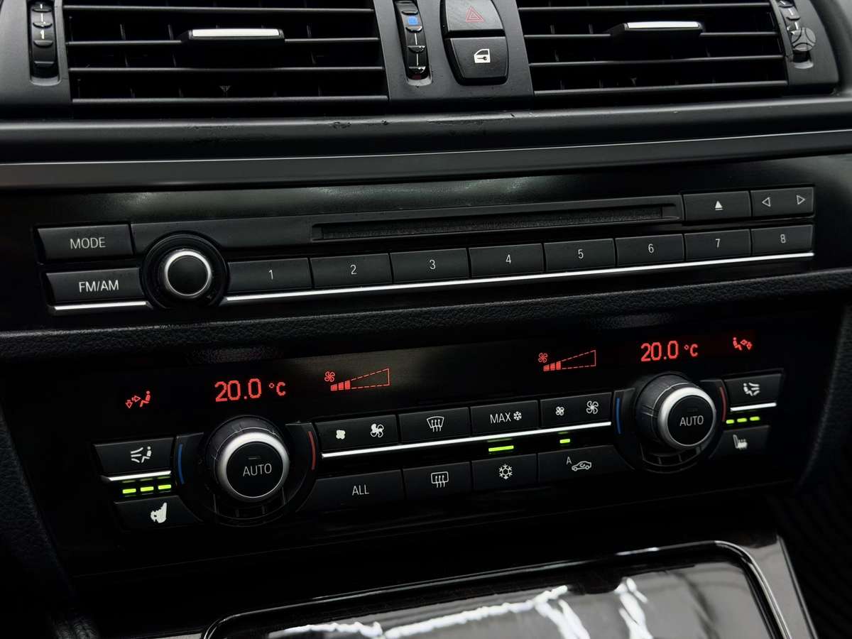 BMW 528, 2.0 l., Седан
