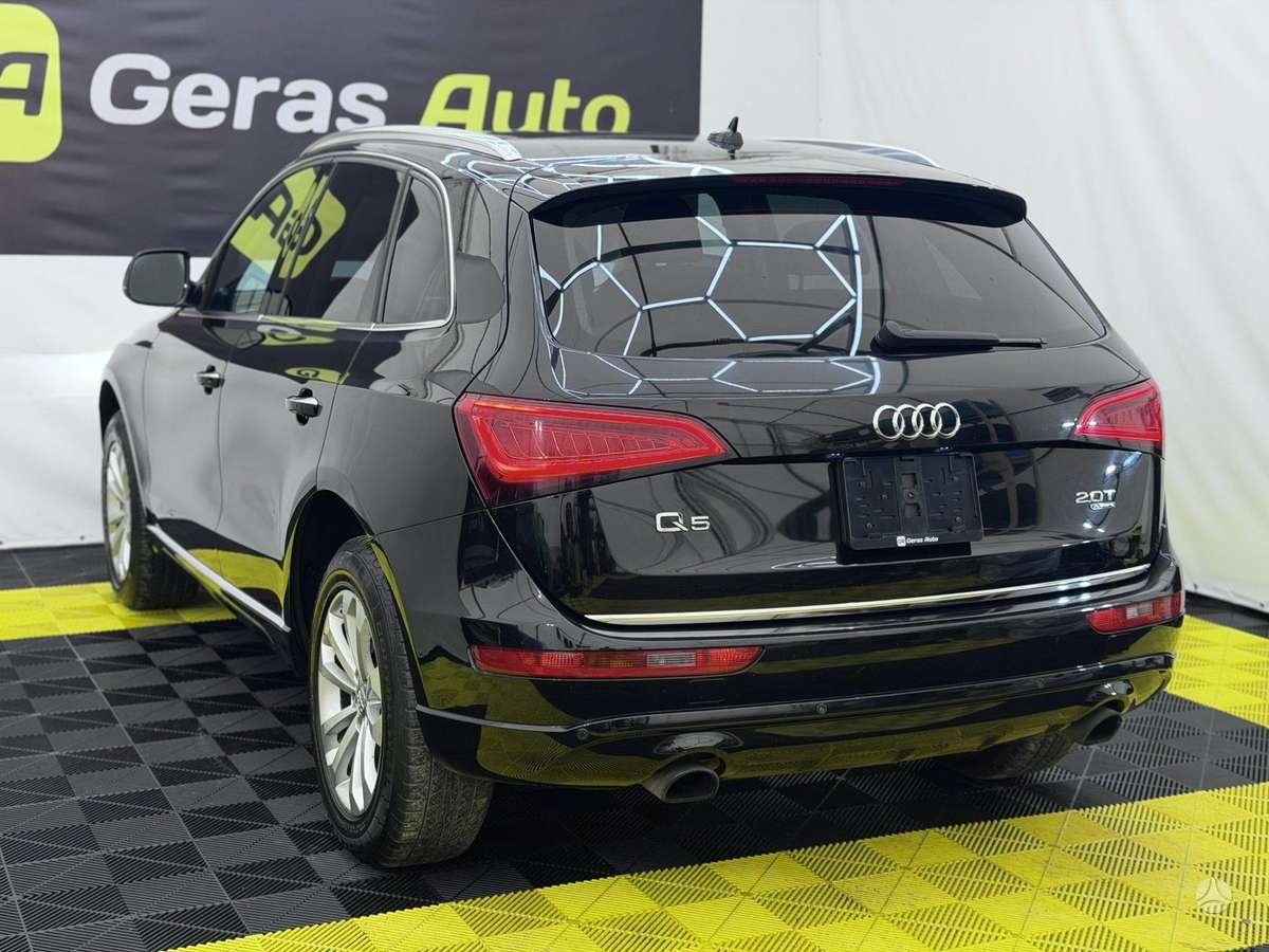 Audi Q5, 2.0 l., off-road / crossover
