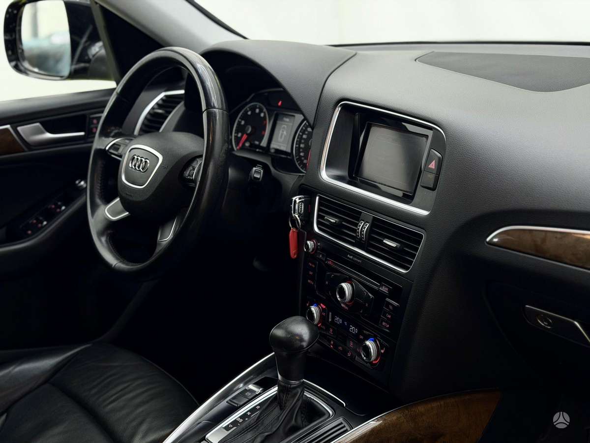 Audi Q5, 2.0 l., Внедорожник / Кроссовер