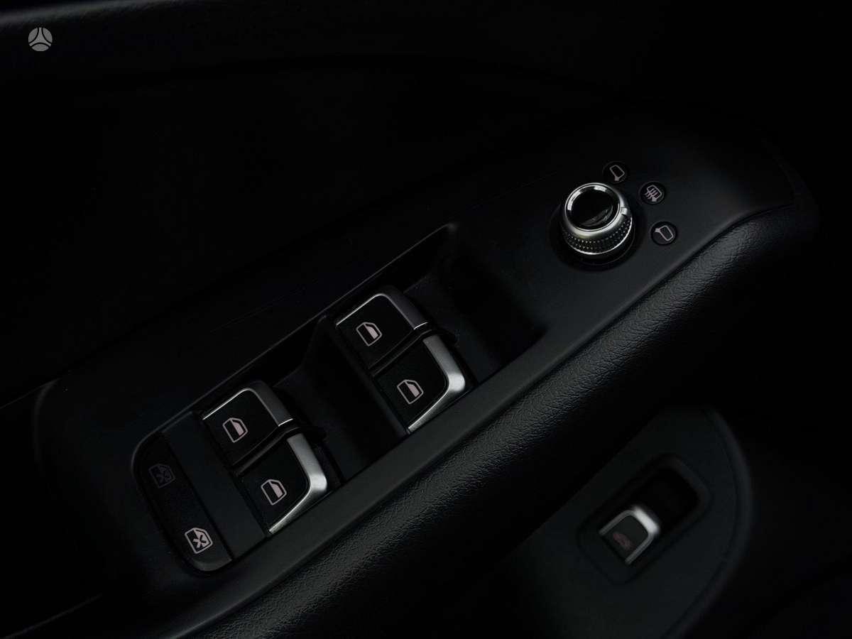 Audi Q5, 2.0 l., Внедорожник / Кроссовер