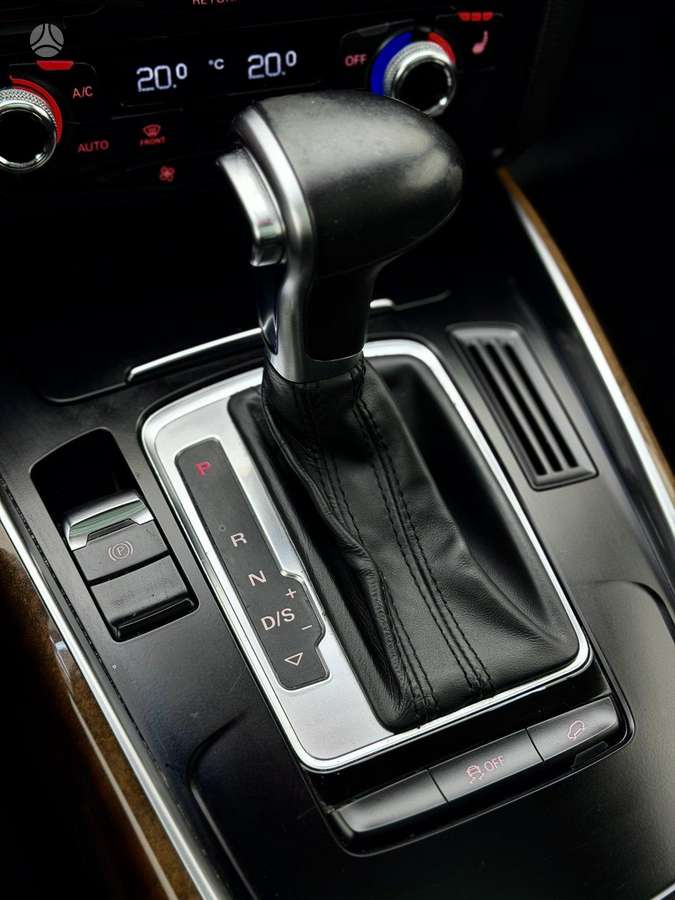 Audi Q5, 2.0 l., Внедорожник / Кроссовер