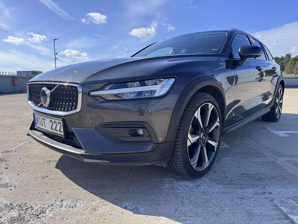 Volvo V60 Cross Country - 3