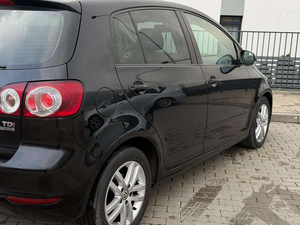 Volkswagen Golf Plus - 11
