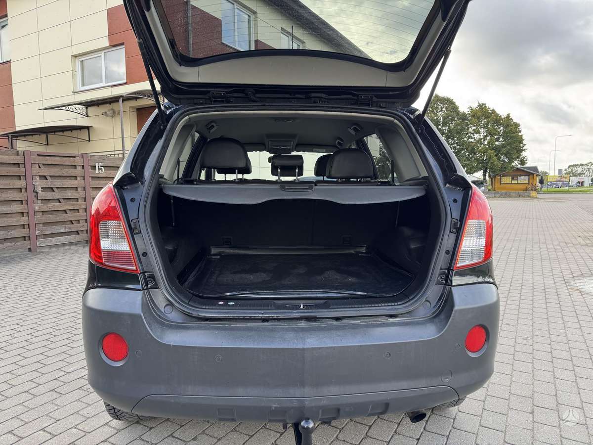 Opel Antara, 2.2 l., off-road / crossover