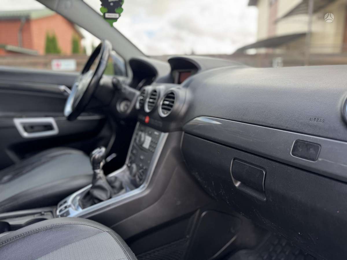 Opel Antara, 2.2 l., Внедорожник / Кроссовер