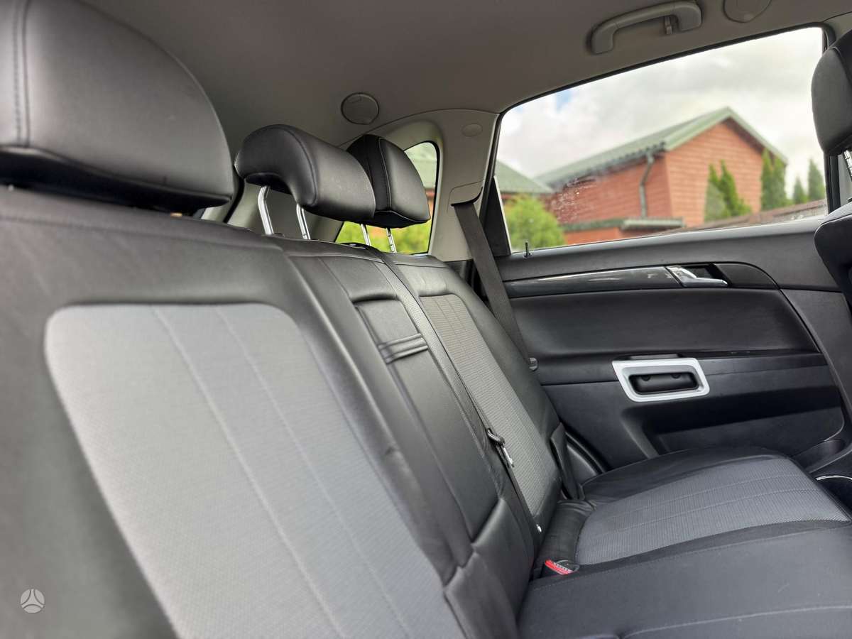 Opel Antara, 2.2 l., off-road / crossover