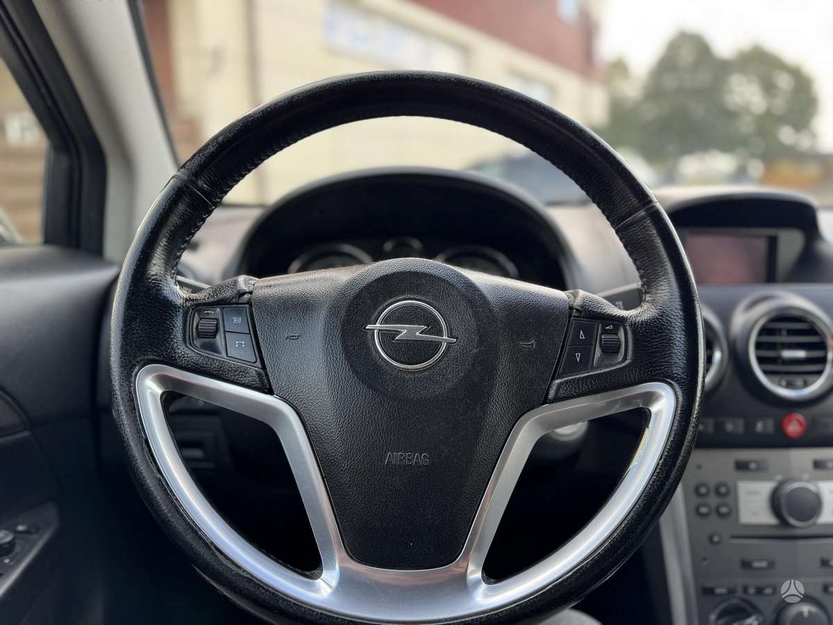 Opel Antara, 2.2 l., off-road / crossover