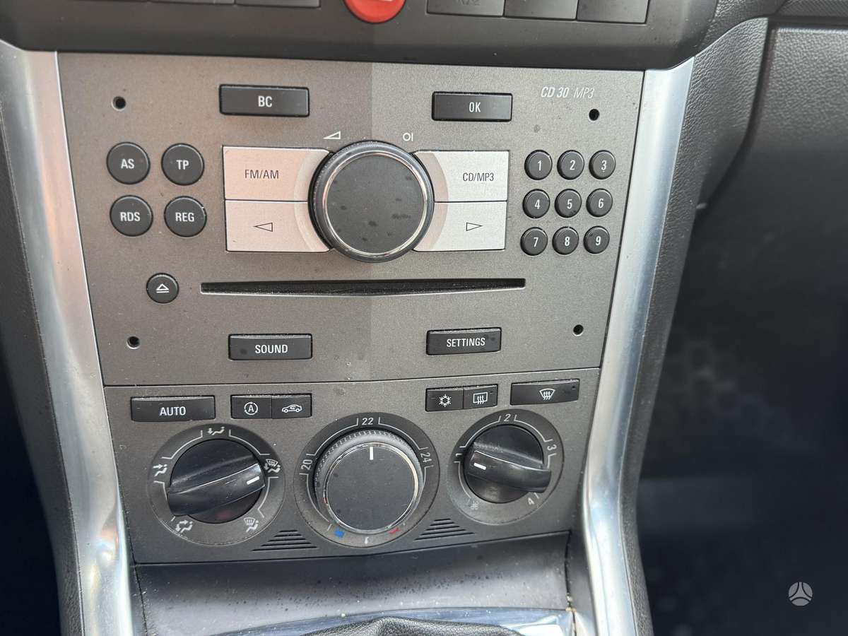 Opel Antara, 2.2 l., Внедорожник / Кроссовер