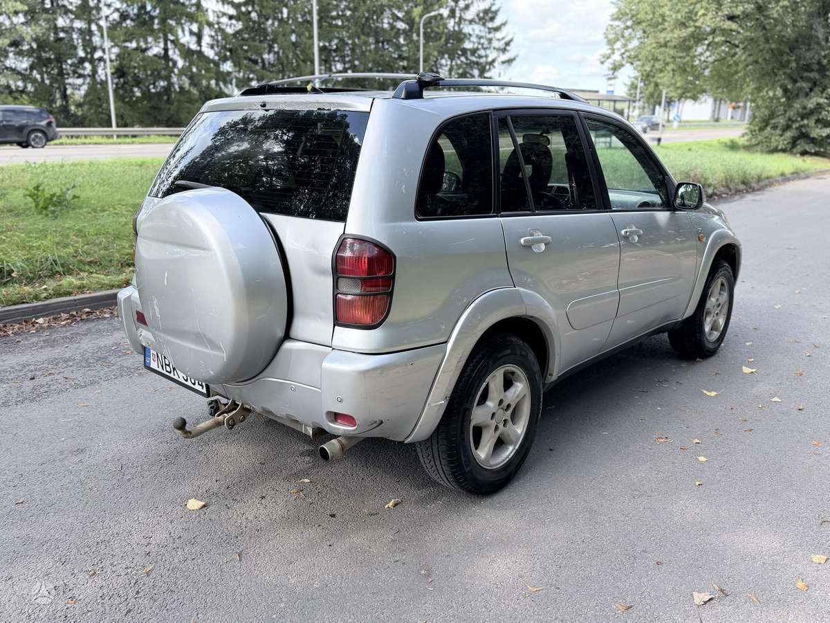 Toyota RAV4 - 3