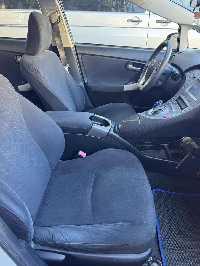 Toyota Prius - 7
