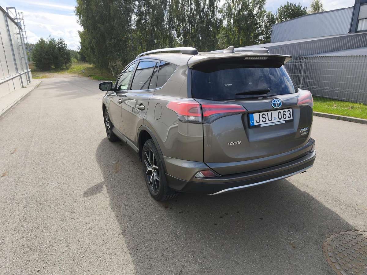 Toyota RAV4 - 5