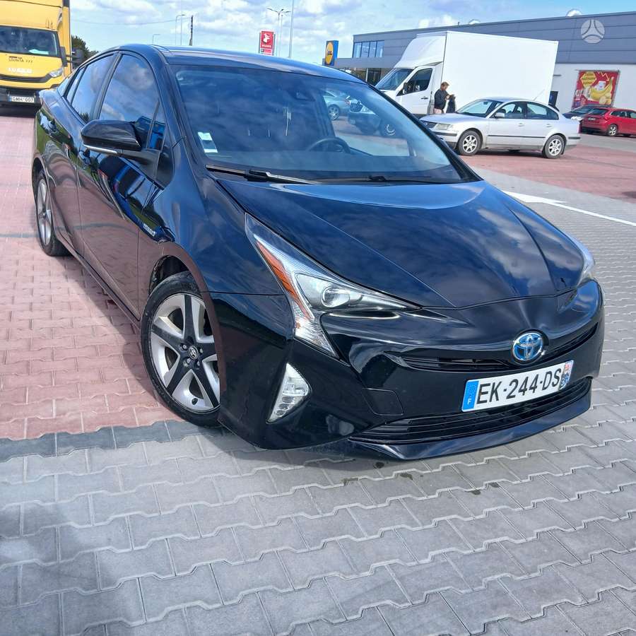 Toyota Prius - 2