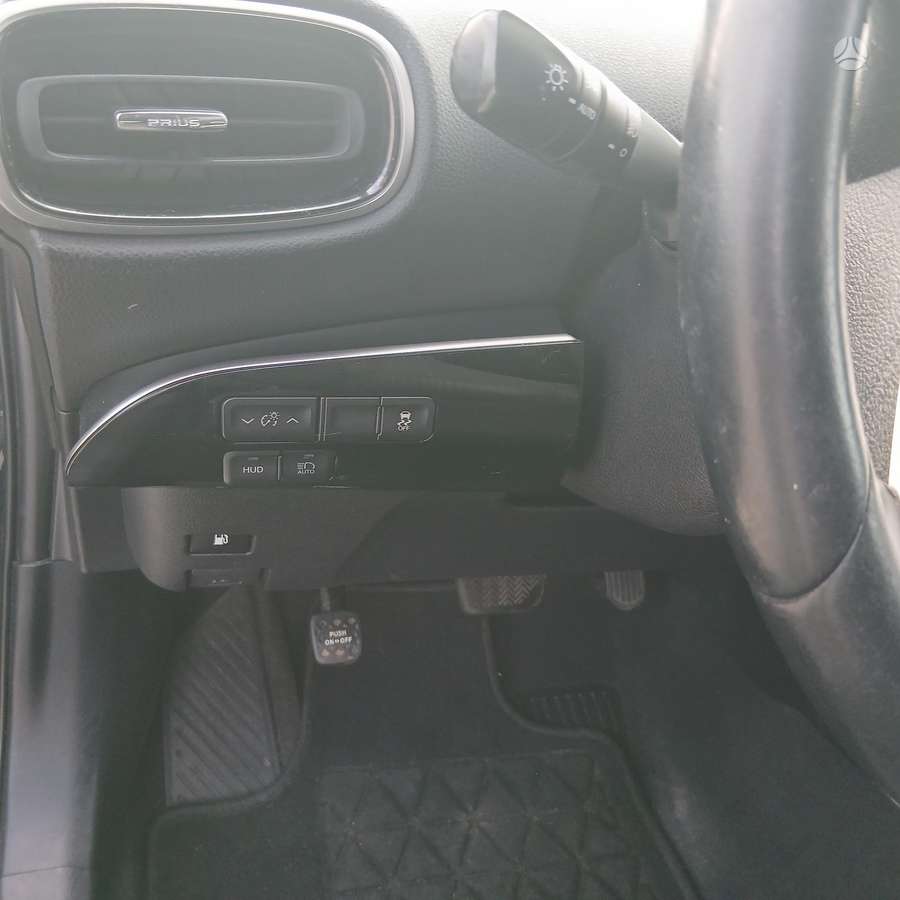 Toyota Prius - 3