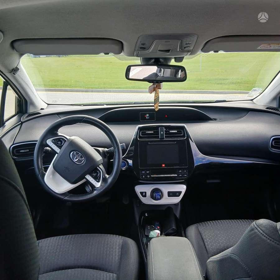 Toyota Prius - 8