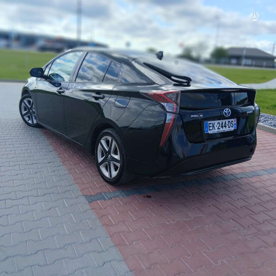 Toyota Prius - 10