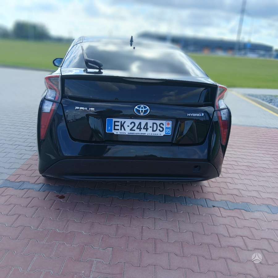 Toyota Prius - 12