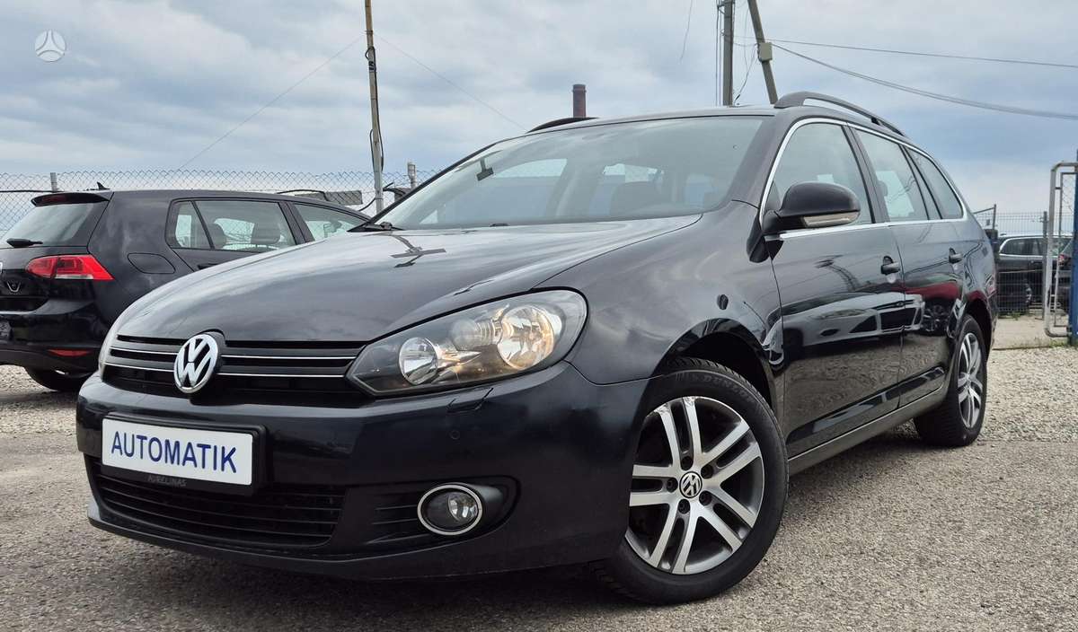Volkswagen Golf - 1