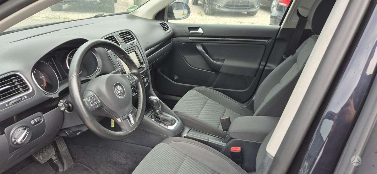 Volkswagen Golf - 7