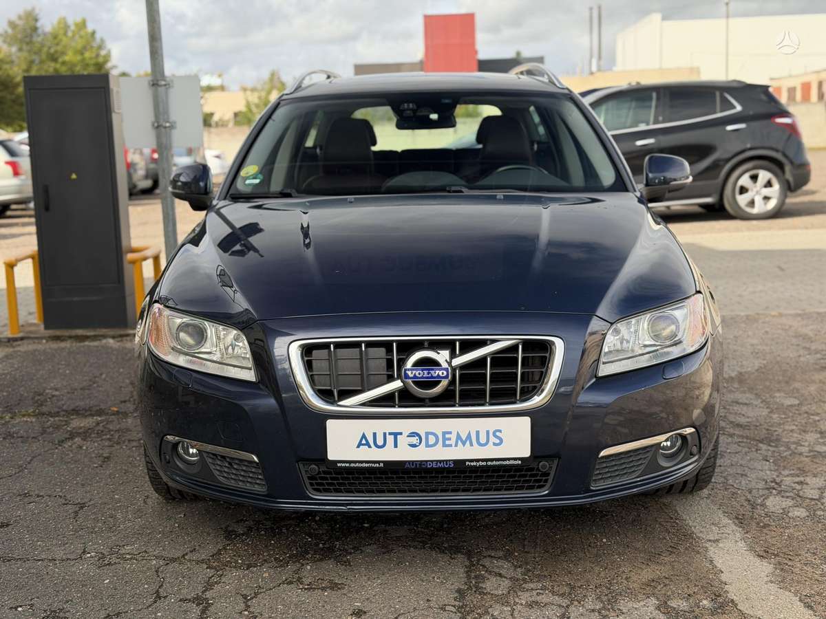 Volvo V70, 2.0 l., Универсал