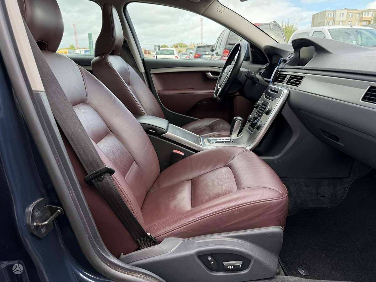 Volvo V70, 2.0 l., Универсал