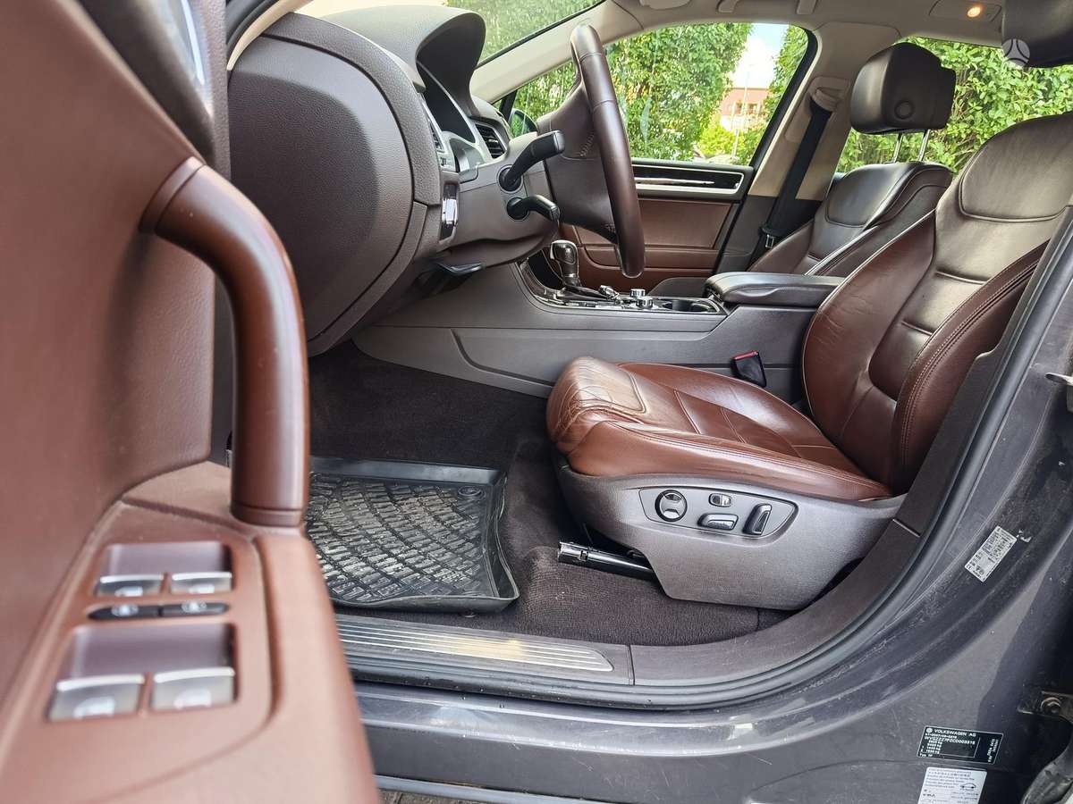 Volkswagen Touareg - 7