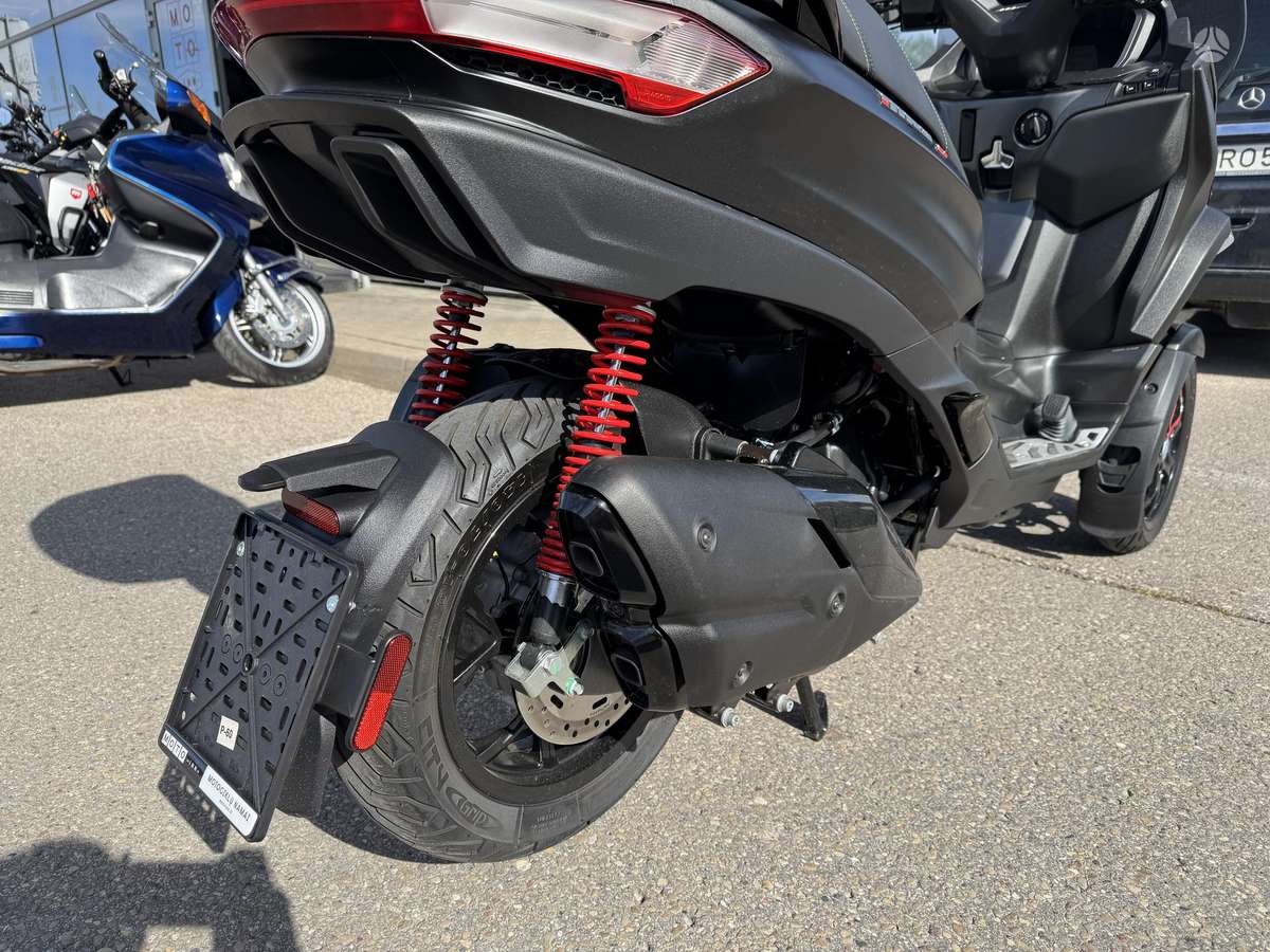 Piaggio MP3 400cc, trikes