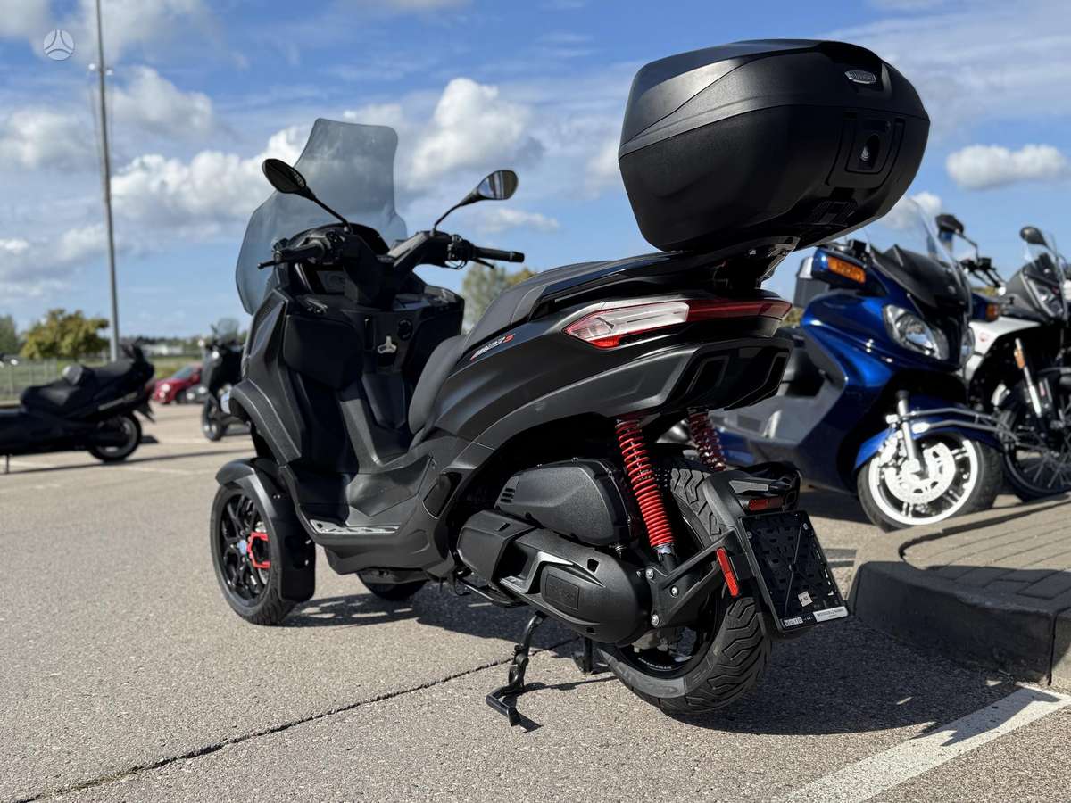 Piaggio MP3 400cc, triračiai
