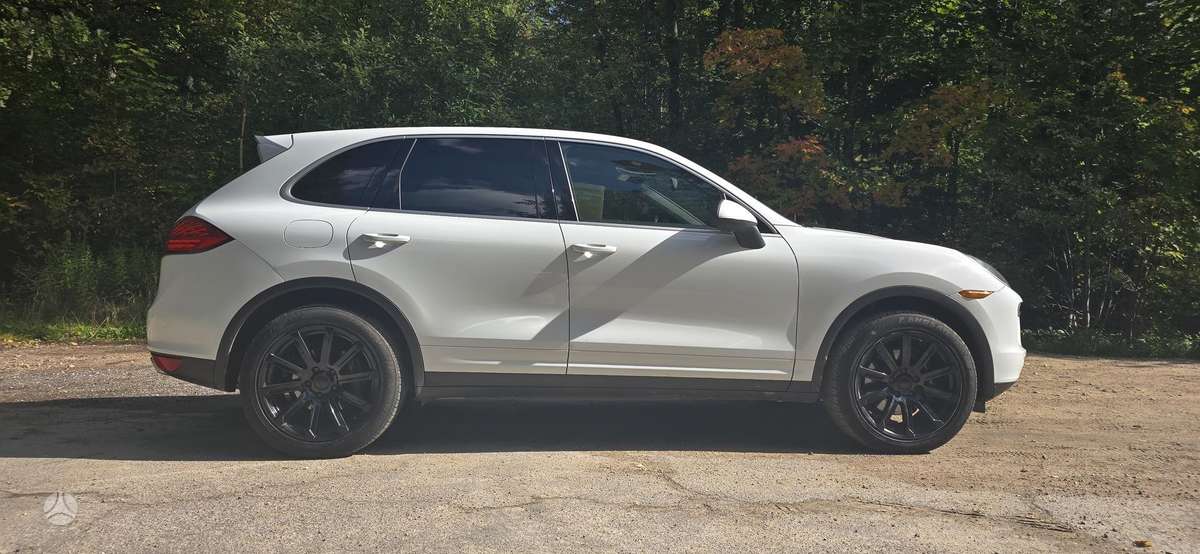 Porsche Cayenne - 4