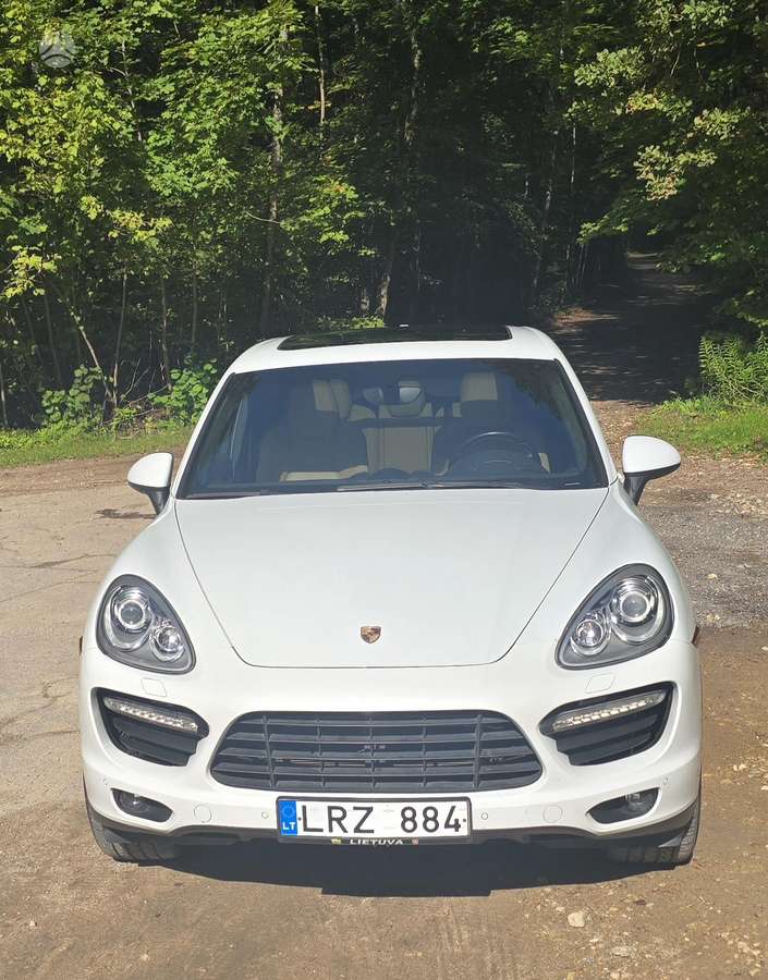 Porsche Cayenne - 2