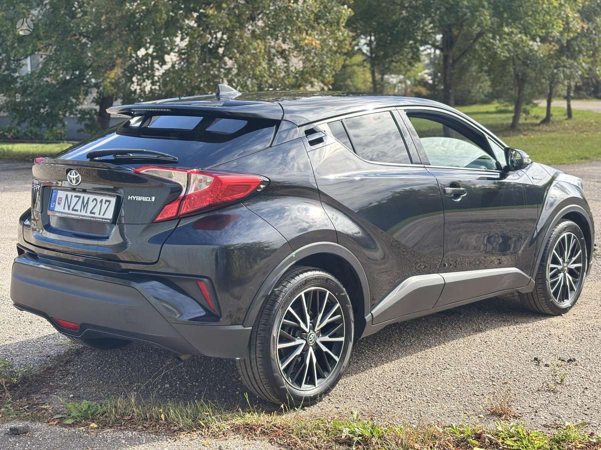 Toyota C-HR - 4