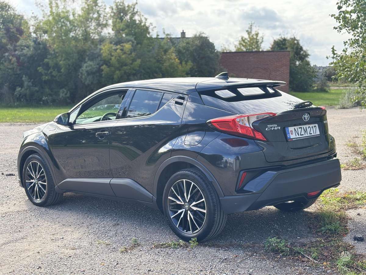 Toyota C-HR - 6