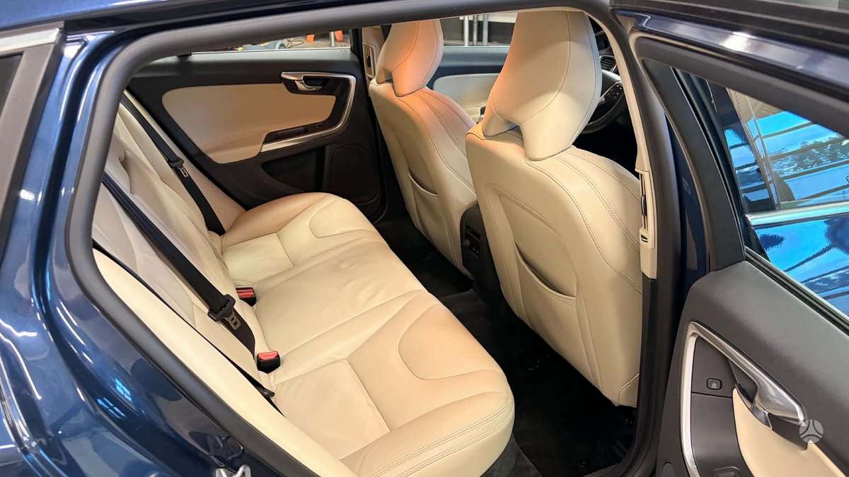 Volvo V60 - 10