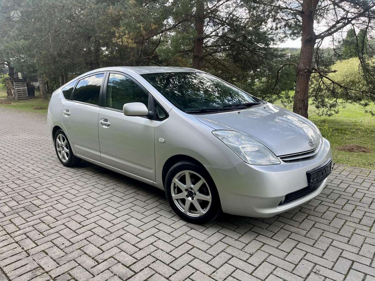 Toyota Prius - 2