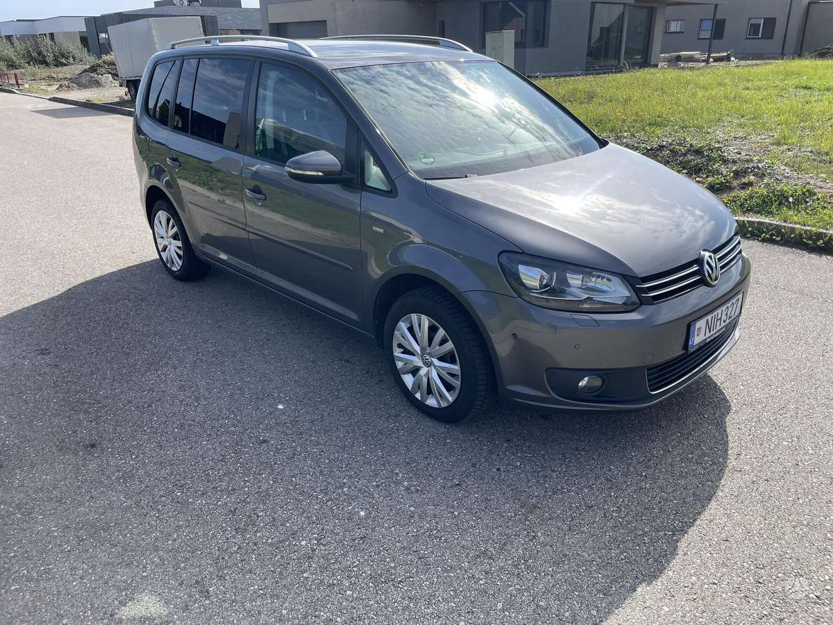 Volkswagen Touran - 3