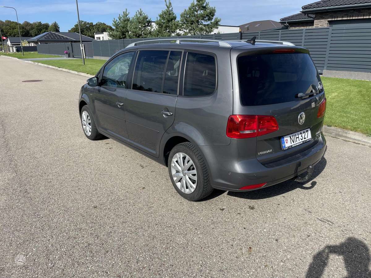 Volkswagen Touran - 6