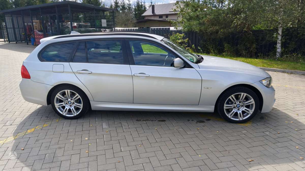 BMW 320, 2.0 l., wagon