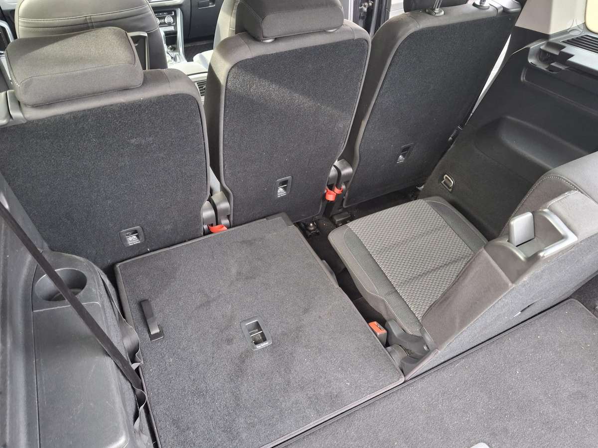 Volkswagen Touran - 6