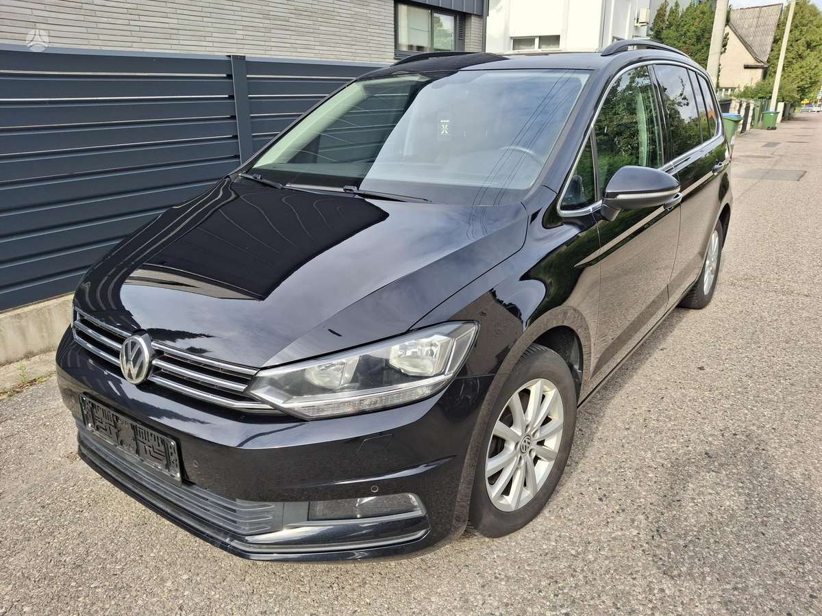 Volkswagen Touran - 12