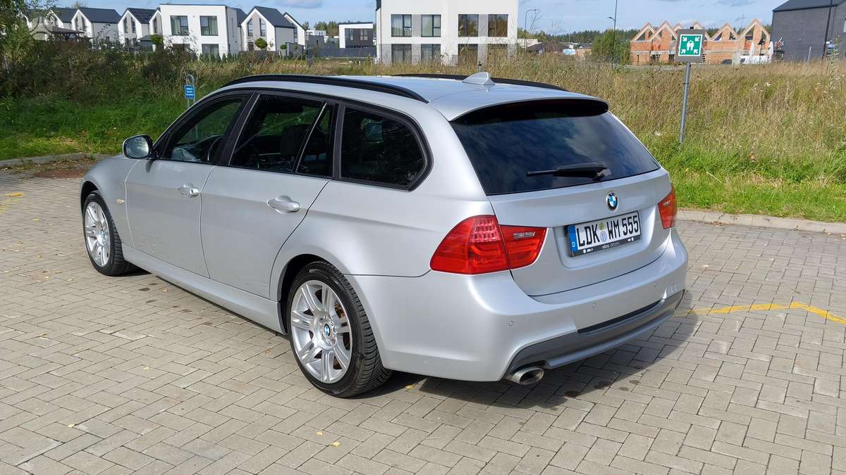BMW 320, 2.0 l., wagon