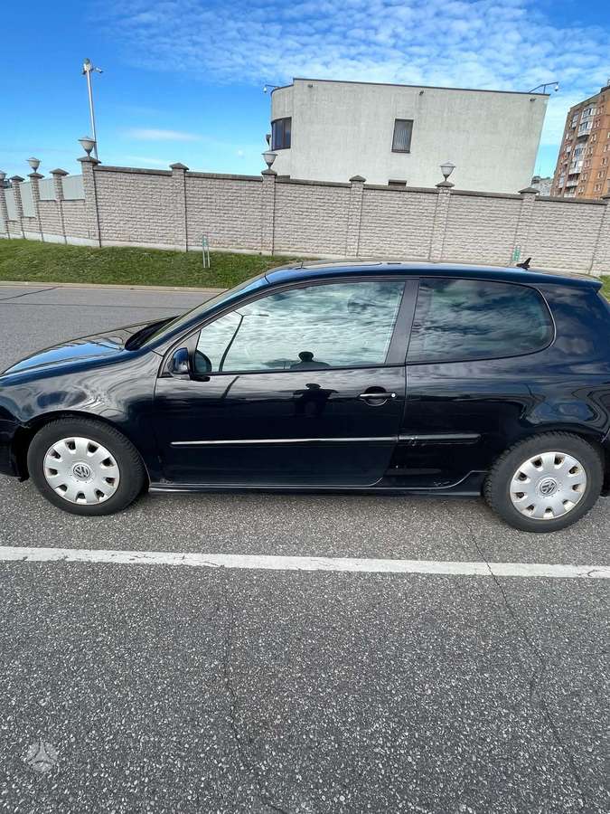 Volkswagen Golf - 6