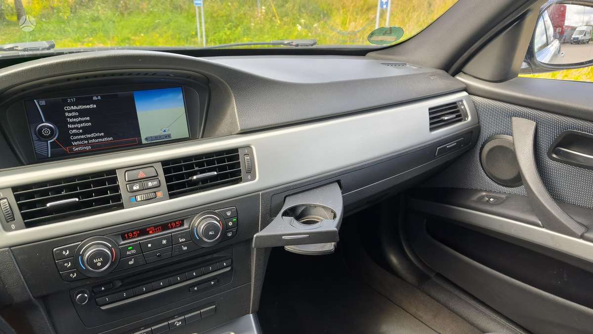 BMW 320, 2.0 l., wagon