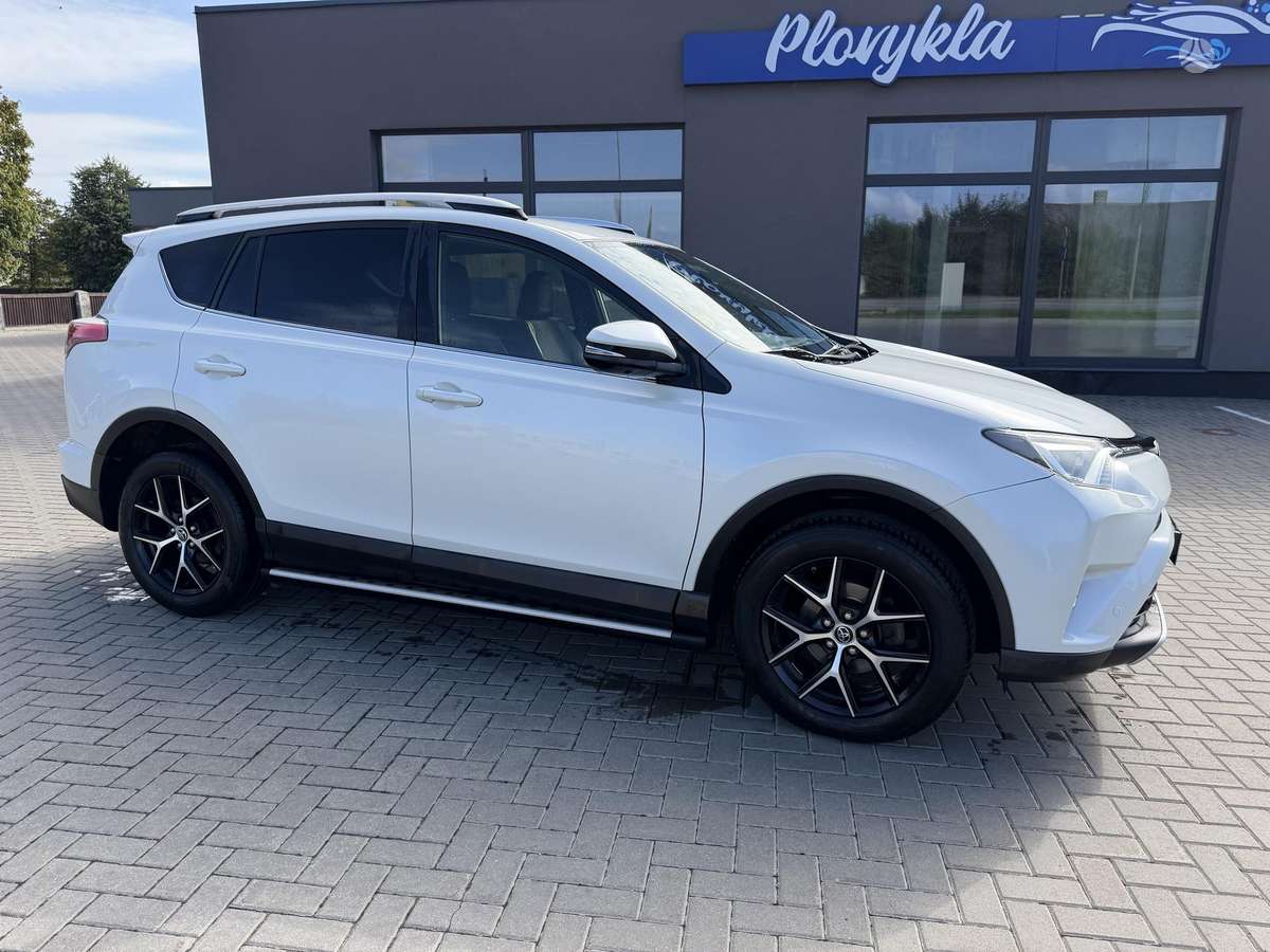Toyota RAV4 - 8