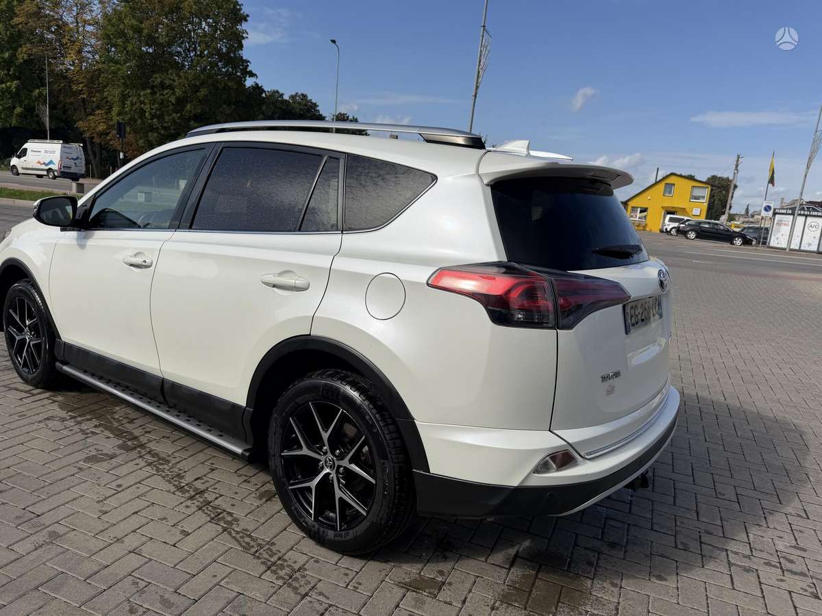 Toyota RAV4 - 12