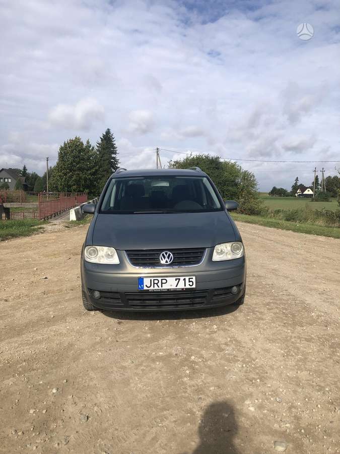 Volkswagen Touran - 2